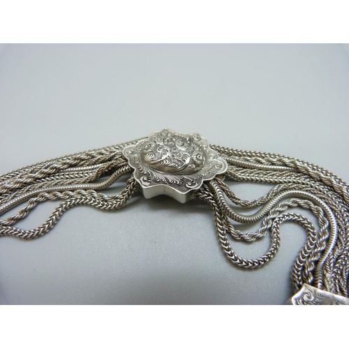 923 - A multi-strand Albertina chain, 47g, 26cm