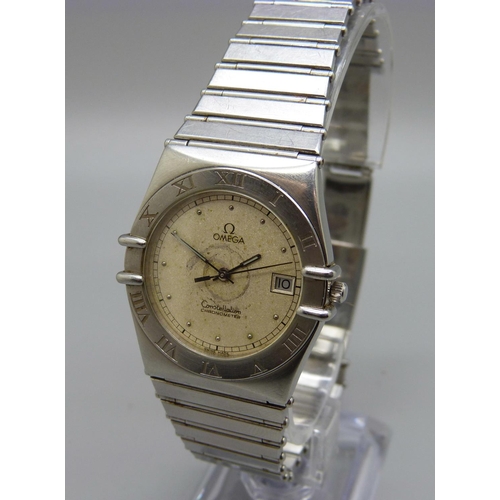 951 - An Omega Constellation Chronometer quartz wristwatch