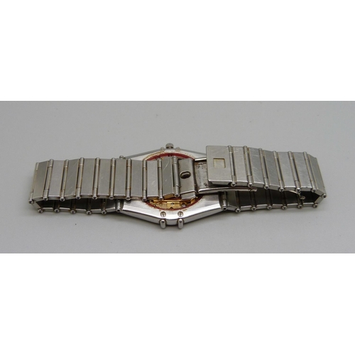 951 - An Omega Constellation Chronometer quartz wristwatch