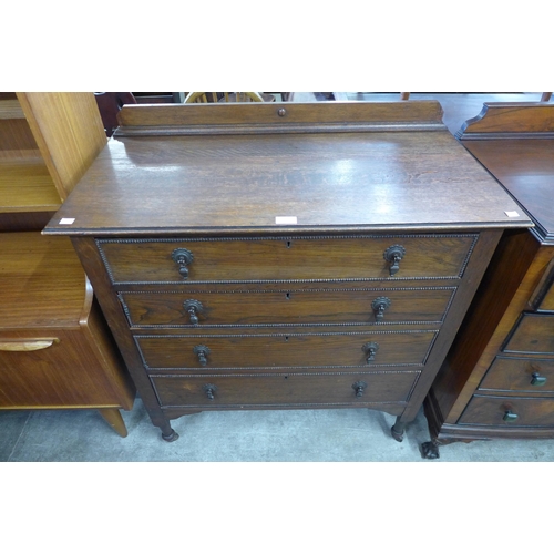 101 - An oak chest of drawers