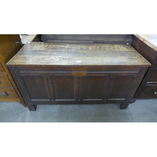 212 - A George III oak coffer