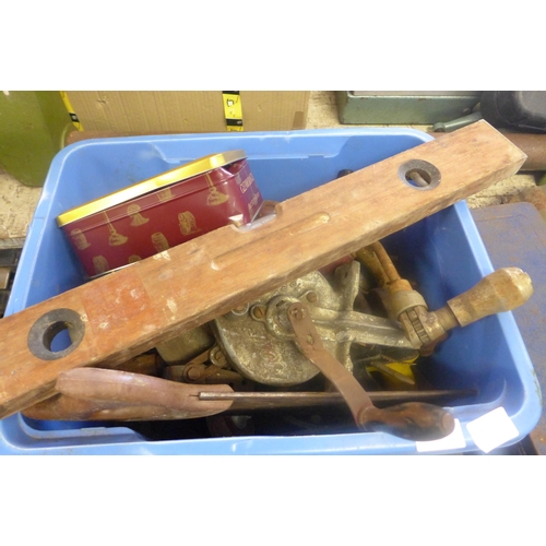 2024 - Tub of vintage tools with 2 metal draws and part reel of 6mm twin and earth cable