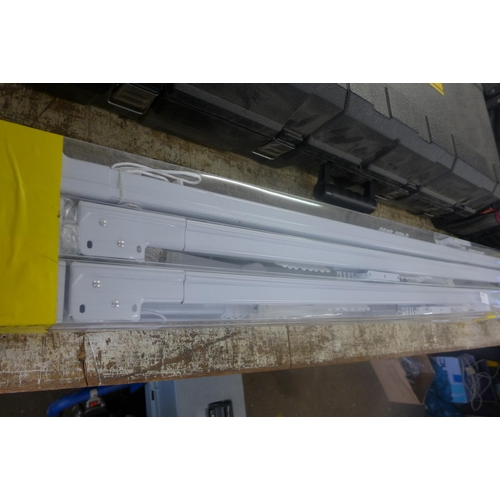 2095 - 12 sealed unused adjustable (120 - 200cm/1.2m - 2m) drawstring curtain rails RRP £30 each