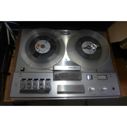 2137 - 2 reel to reels Sony stereo 350 and Philips 4307