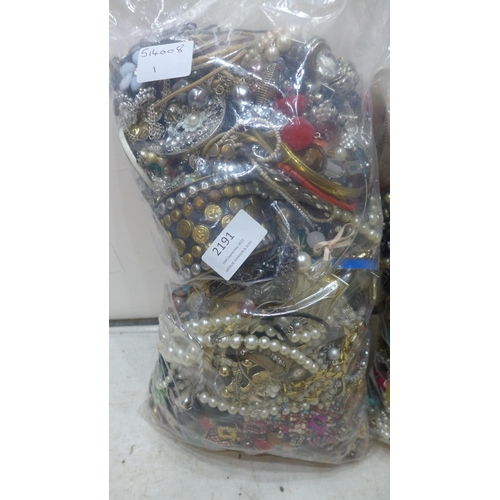 2191 - Approx 8-10kg of costume jewellery