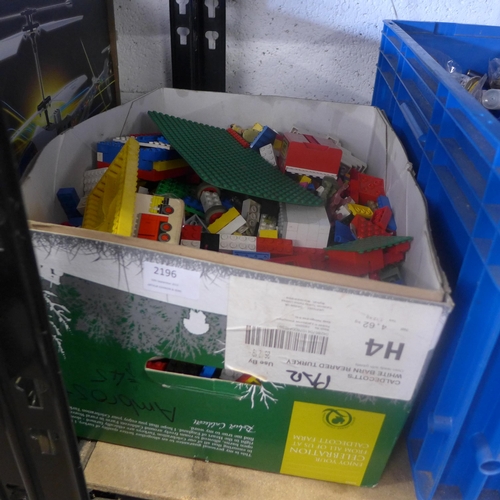 2196 - Approx 4 kgs of lego