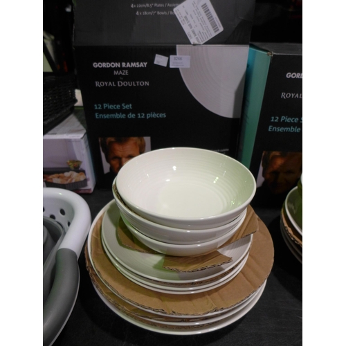 3266 - Gordon Ramsey Maze Dinnerware (262-290)  * This lot is subject to vat