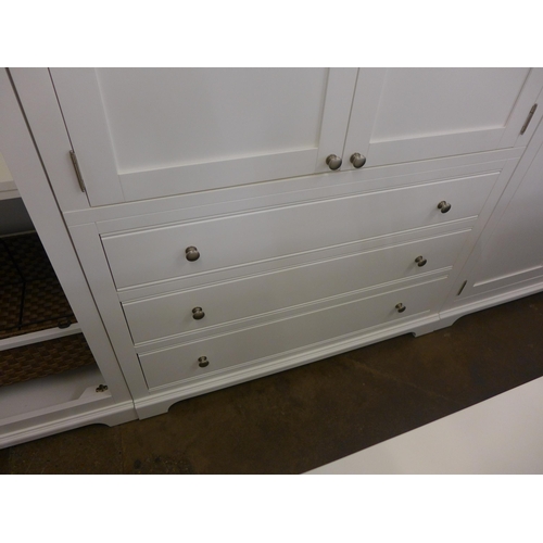 1485 - A large white painted 11 pc modular wardrobe, three double sections. two single sections and detacha... 