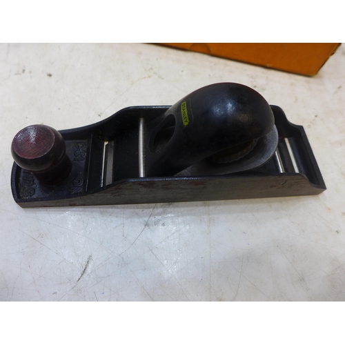 2002 - Record No4 1/2 wood plane with Stanley No.130 plane in original box