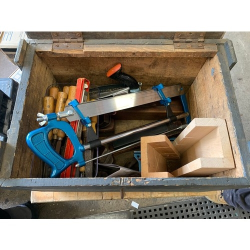 2009 - Carpenter's tool chest with quantity of joinery tools including I Sorby chisel set