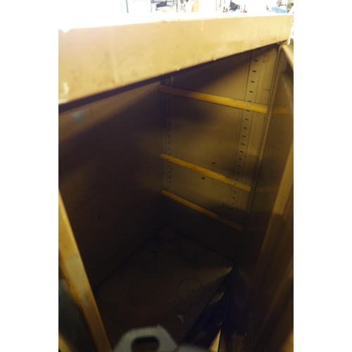 2287 - Approx 5ft x 2ft Military robe-type locker