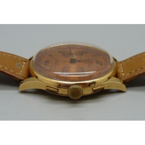 1072 - An 18ct gold cased Carrol Chronographe Suisse wristwatch, 36mm case