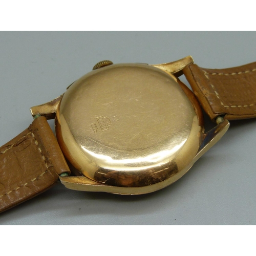 1072 - An 18ct gold cased Carrol Chronographe Suisse wristwatch, 36mm case