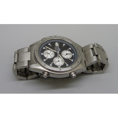 1075 - A Seiko chronograph wristwatch