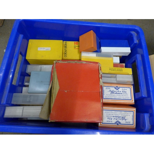 1144 - A collection of photo slides and three slide projectors **PLEASE NOTE THIS LOT IS NOT ELIGIBLE FOR P... 