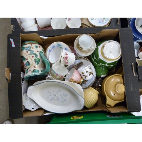 1147 - Seven boxes of mixed tea wares and other china **PLEASE NOTE THIS LOT IS NOT ELIGIBLE FOR POSTING AN... 