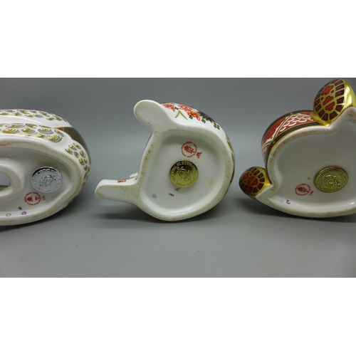 639 - Two Royal Crown Derby Teddy Bear paperweights and a Royal Crown Derby Bear seated paperweight, two w... 