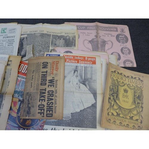 766 - A collection of local newspapers, 1959 Nottingham Forest FA Cup Semi-Final and Final souvenir public... 