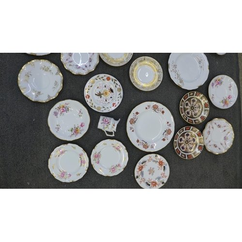 772 - A collection of Royal Crown Derby china including 1128 Imari Brocade, Posies, Beaumont, Pinxton Rose... 