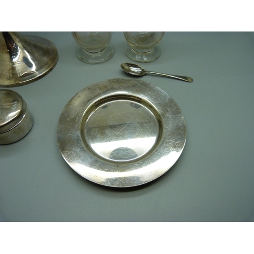 842 - A c1970 silver travelling communion set, 447g, personalised