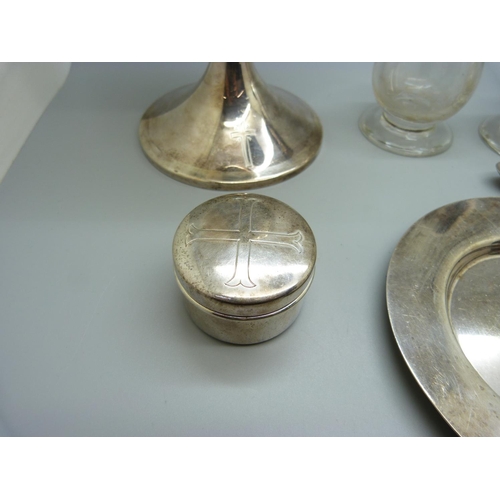 842 - A c1970 silver travelling communion set, 447g, personalised