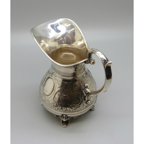 843 - A continental 925 silver cream jug, 86g