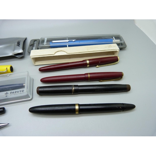 886 - Four pens with 14ct gold nibs, two a/f, and other pens