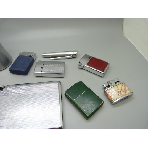 894 - Lighters including a combination cigarette case and a Ronson table lighter