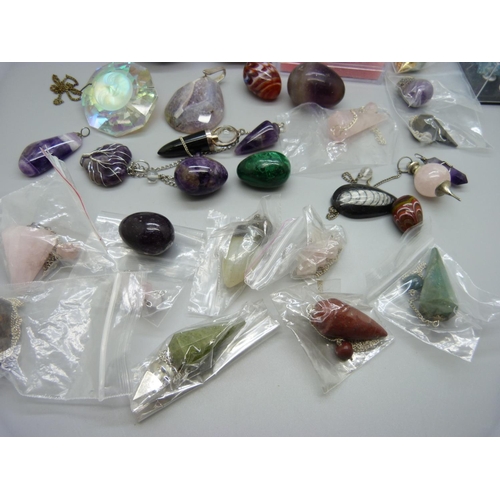 903 - Gemstone set jewellery and semi-precious minerals, etc.