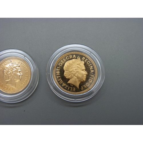 947 - A 2002 Golden Jubilee full and half-sovereign