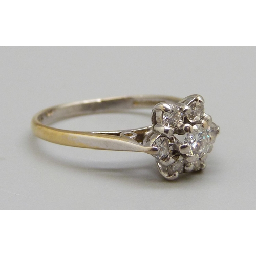 959 - An 18ct gold and diamond cluster ring, 3g, M