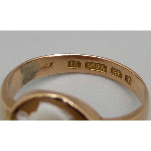 994 - A 15ct gold ring with cameo, 5.6g, T, cameo a/f