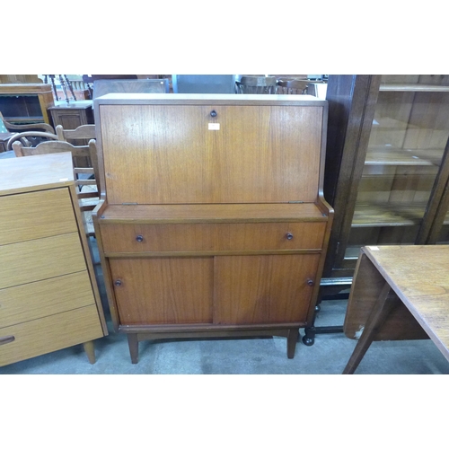 18 - A teak bureau