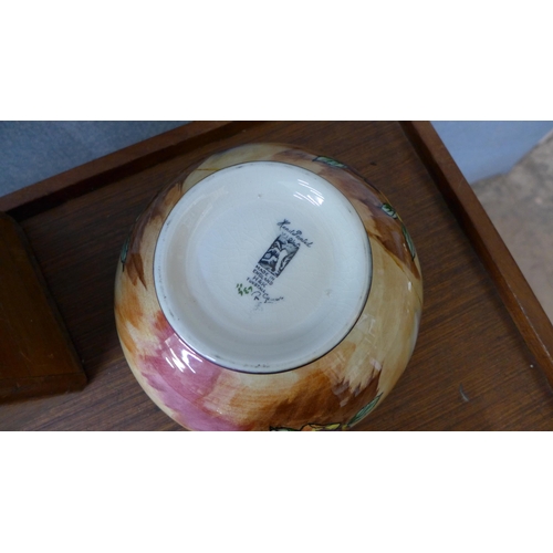 417 - A Viola ceramic bowl in wooden box, a/f