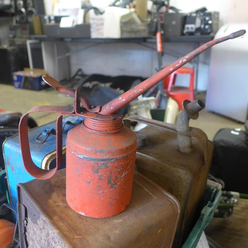 2139 - Tray of vintage oil and fuel cans