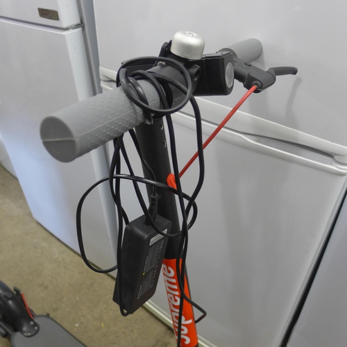 2252 - Street Hawk electric scooter with charger