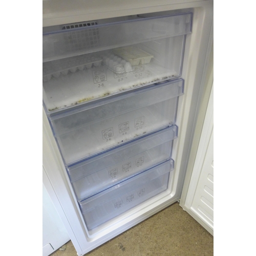 2261 - Beko 50/50 fridge freezer