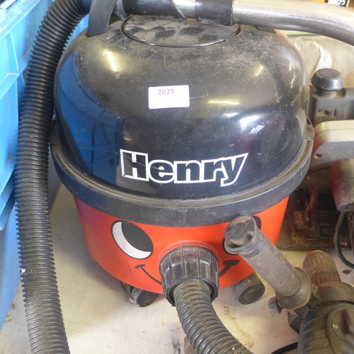 2039 - Power tools, 3 drills, jigsaw and power saw with Henry Hoover vacuum cleaner