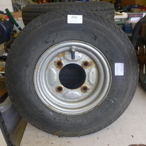 2042 - 5 trailer wheels