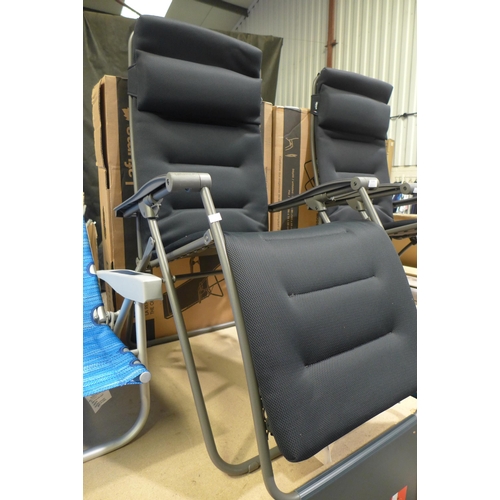 3178 - Lafuma Padded Recliner Chair, Original RRP £139.99 + VAT (265-223) *This lot is subject to VAT