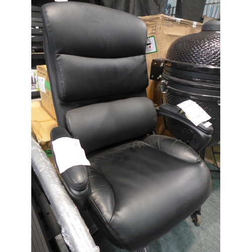 3186 - La-Z-Boy Air Exec Chair  Model 51537  (270Z - 11), Original RRP £199.99 + vat   * This lot is subjec... 