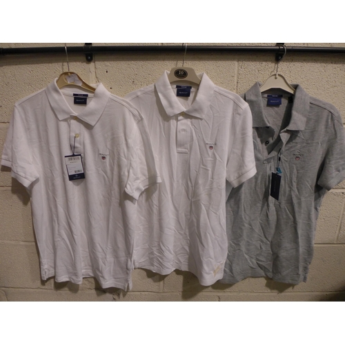 3271 - 3 Men's Gant polo T-shirts, (2 small and 1 medium) - mixed colours * this lot is subject to VAT