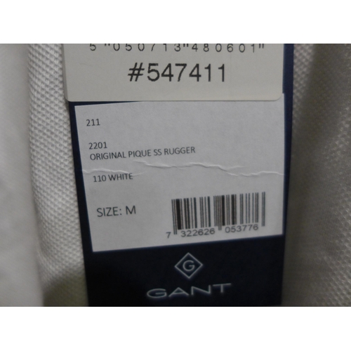 3271 - 3 Men's Gant polo T-shirts, (2 small and 1 medium) - mixed colours * this lot is subject to VAT