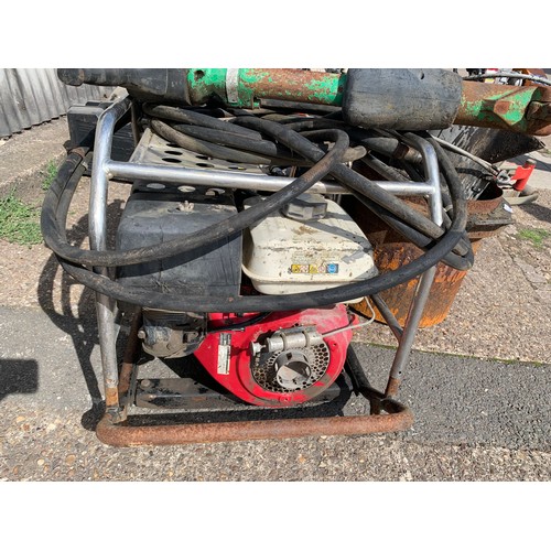 2085 - JCB Beaver with JCB Breaker * this lot is subject to VAT