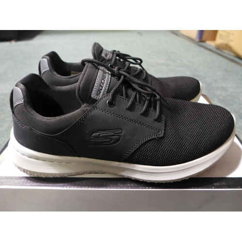 3005 - Men's black air cooled memory foam Skechers, UK 7 * this lot is subject to VAT