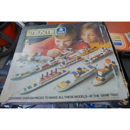 2164b - Approx. 5kg Lego and boxed Tente building brick set