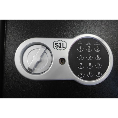 2165 - Smith and Locke digital safe, boxed with key - W