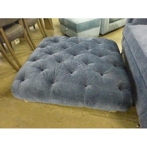 1373 - A blue velvet loveseat and buttoned footstool