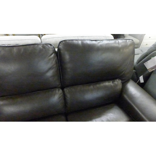 1374 - Kuka Maxwell Br 3 Str Pwrwith Power Headrests Sofa , Original RRP £1333.33 + vat, (4134-23) * This l... 