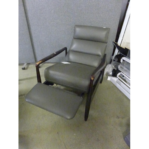 1489 - Kuka Pushback Leather Recliner (KM.A071), Original RRP £416.66 + VAT (4139-17) * This lot is subject... 